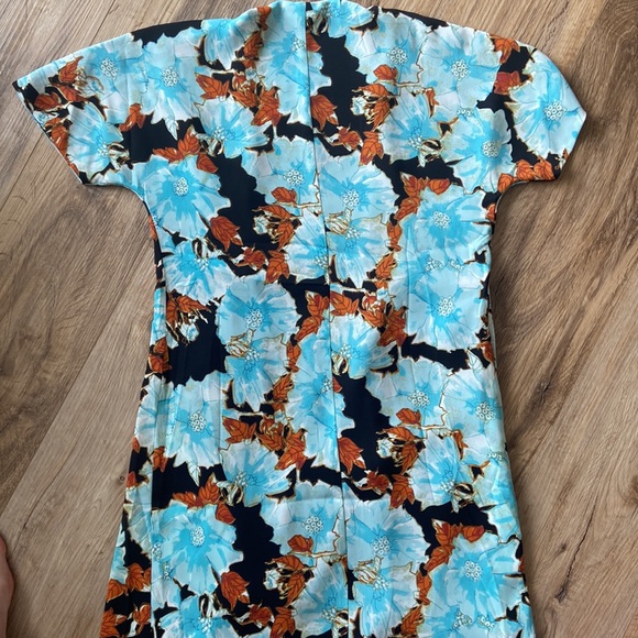 Aritzia/ Babaton xs summer dress - Picture 5 of 7